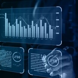 Headerbild mit einem digitalen Dashboard mit Grafiken und Diagrammen.